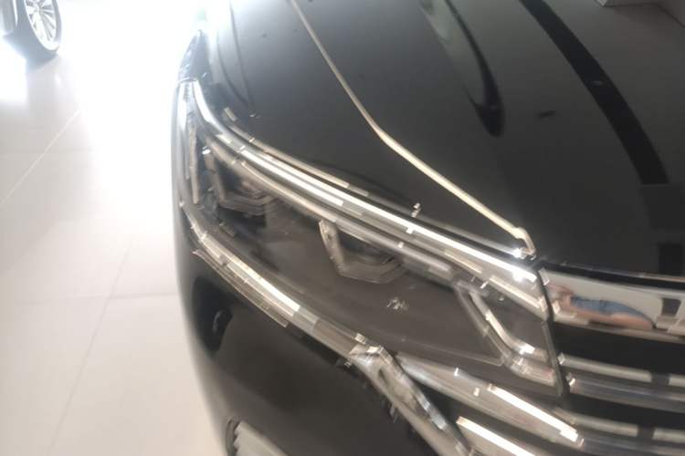 Used Volkswagen Viloran 2024 380TSI Premium Edition Right Front Headlight