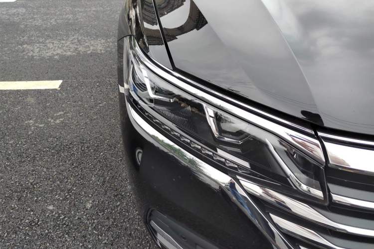 Used Volkswagen Viloran 2024 380TSI Luxury Edition Right Front Headlight