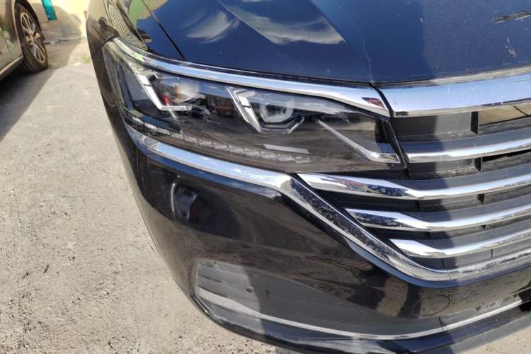 Used Volkswagen Viloran 2024 380TSI Luxury Edition Right Front Headlight