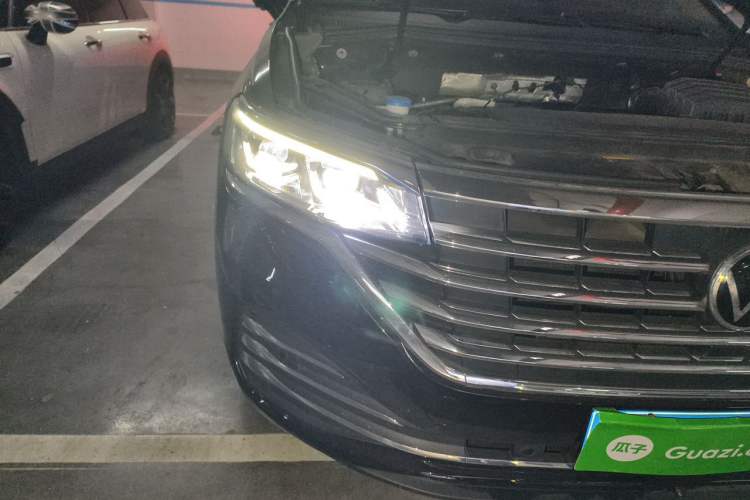 Used Volkswagen Viloran 2024 380TSI Premium Edition Right Front Headlight