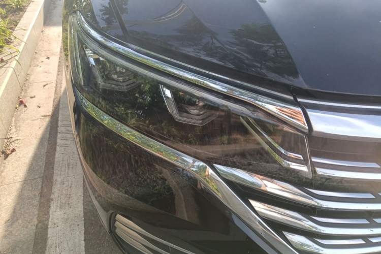 Used Volkswagen Viloran 2024 380TSI Premium Edition Right Front Headlight