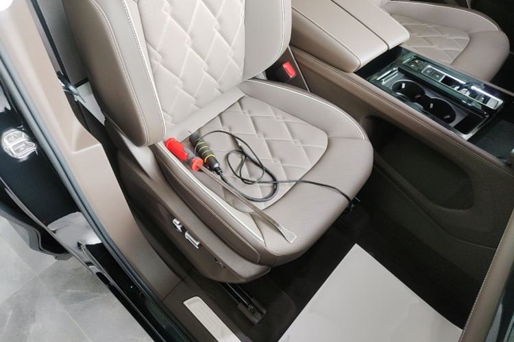 Used Volkswagen Viloran 2024 380TSI Premium Edition Right Front Seat