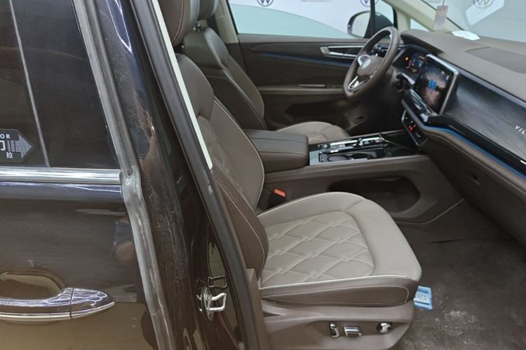 Used Volkswagen Viloran 2024 380TSI Premium Edition Right Front Seat