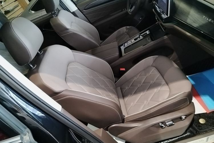 Used Volkswagen Viloran 2024 380TSI Premium Edition Right Front Seat