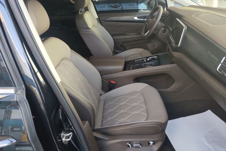 Used Volkswagen Viloran 2024 380TSI Premium Edition Right Front Seat