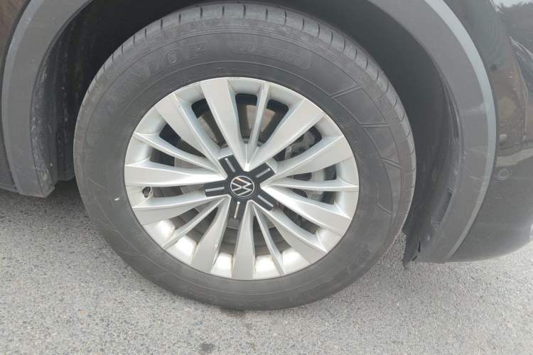 Used Volkswagen Viloran 2024 330TSI Business Edition Right Front Wheel Hub