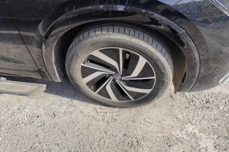 Used Volkswagen Viloran 2024 380TSI Luxury Edition Right Front Wheel Hub