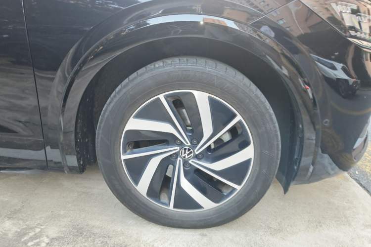 Used Volkswagen Viloran 2024 380TSI Luxury Edition Right Front Wheel Hub