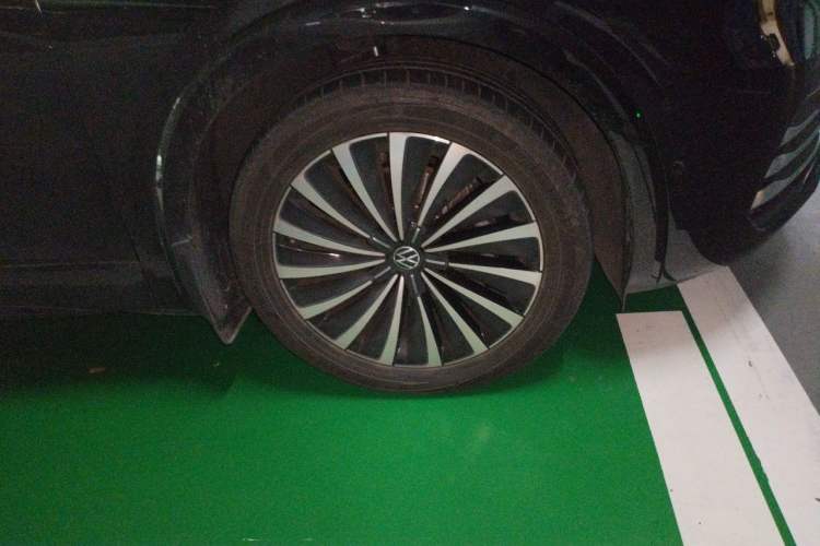 Used Volkswagen Viloran 2024 380TSI Flagship Edition Right Front Wheel Hub