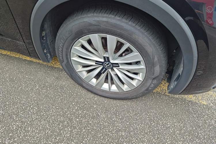 Used Volkswagen Viloran 2024 330TSI Business Edition Right Front Wheel Hub