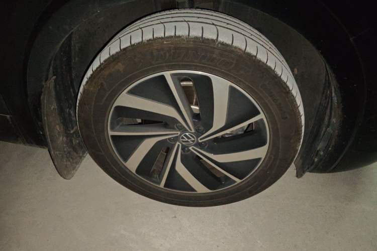 Used Volkswagen Viloran 2024 380TSI Luxury Edition Right Front Wheel Hub