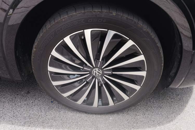 Used Volkswagen Viloran 2024 380TSI Flagship Edition Right Front Wheel Hub