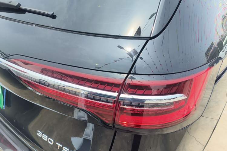 Used Volkswagen Viloran 2024 380TSI Premium Edition Right Rear Taillight