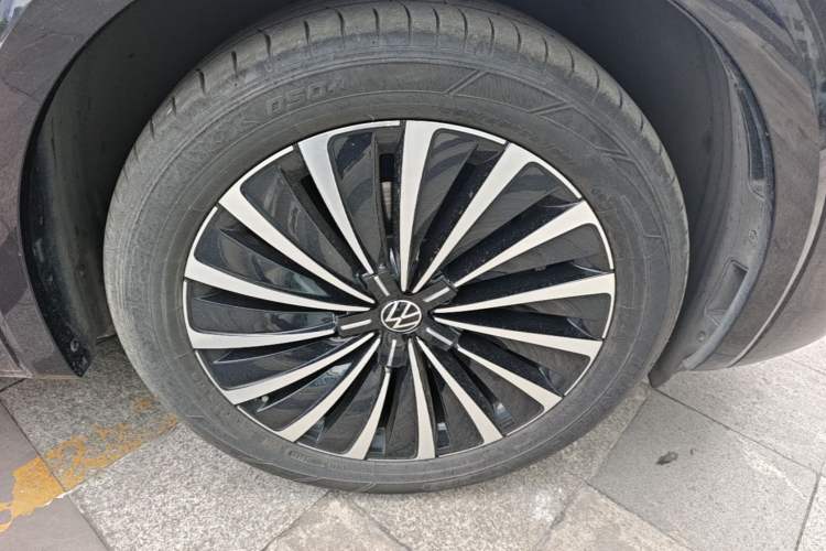 Used Volkswagen Viloran 2024 380TSI Premium Edition Right Rear Wheel Hub