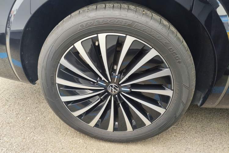 Used Volkswagen Viloran 2024 380TSI Premium Edition Right Rear Wheel Hub