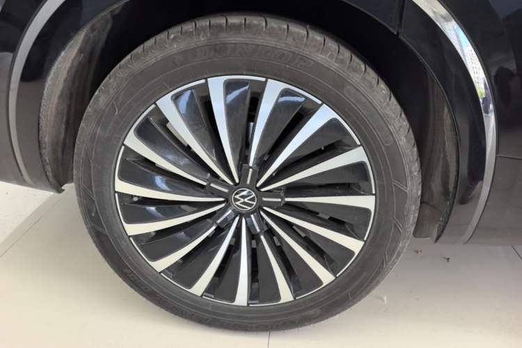 Used Volkswagen Viloran 2024 380TSI Premium Edition Right Rear Wheel Hub