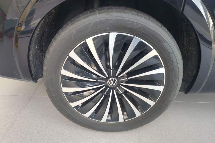 Used Volkswagen Viloran 2024 380TSI Premium Edition Right Rear Wheel Hub