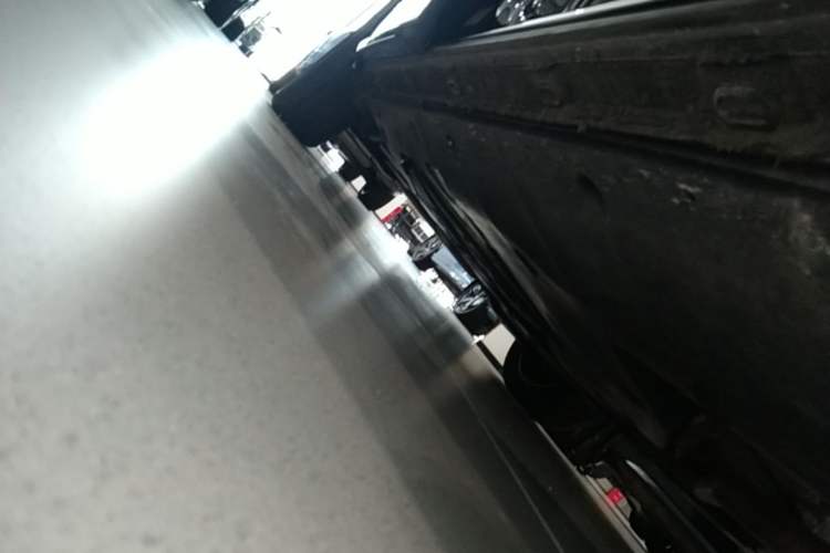 Used Volkswagen Viloran 2024 380TSI Premium Edition Right Side Sill
