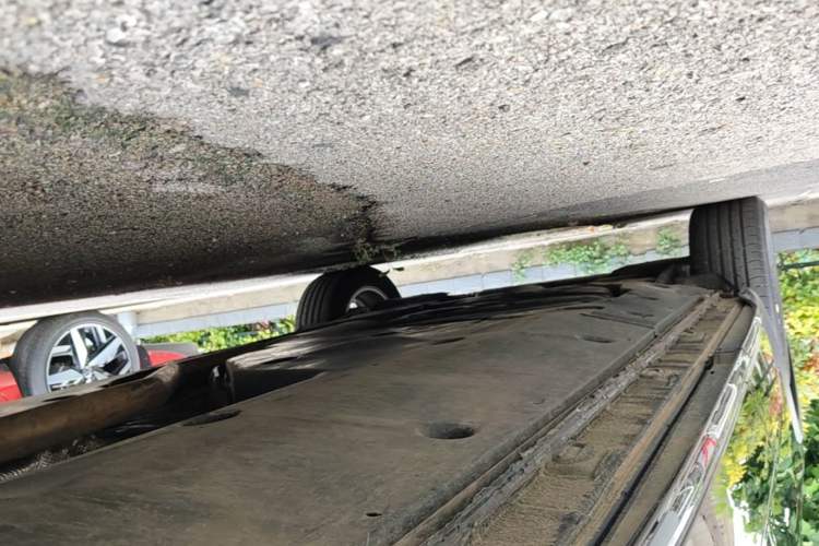 Used Volkswagen Viloran 2024 330TSI Business Edition Right Side Sill