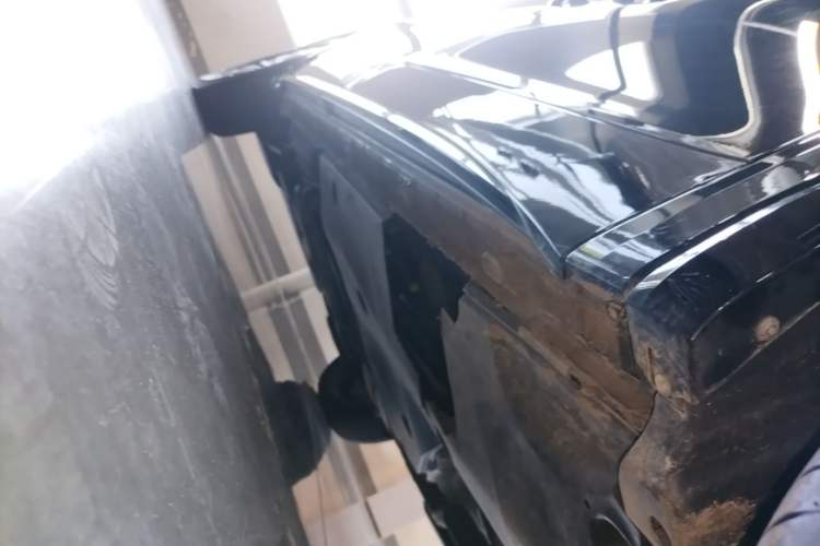 Used Volkswagen Viloran 2024 380TSI Premium Edition Right Side Sill