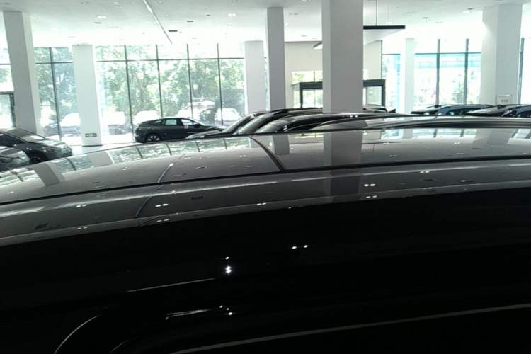 Used Volkswagen Viloran 2024 380TSI Premium Edition Roof