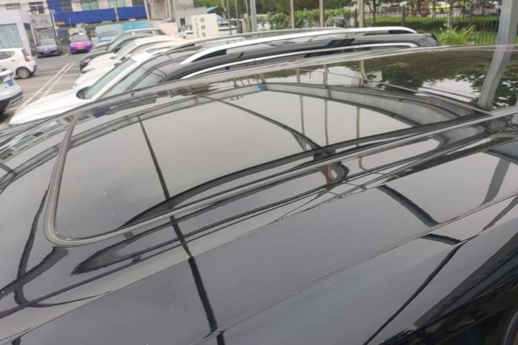 Used Volkswagen Viloran 2024 380TSI Premium Edition Roof