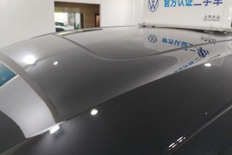 Used Volkswagen Viloran 2024 380TSI Premium Edition Roof