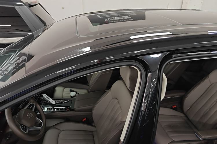 Used Volkswagen Viloran 2024 380TSI Luxury Edition Roof