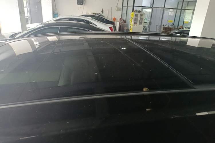 Used Volkswagen Viloran 2024 380TSI Luxury Edition Roof