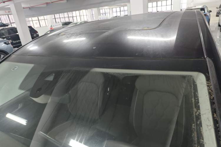 Used Volkswagen Viloran 2024 380TSI Premium Edition Roof