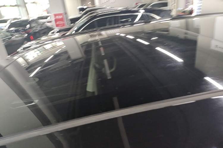 Used Volkswagen Viloran 2024 380TSI Luxury Edition Roof