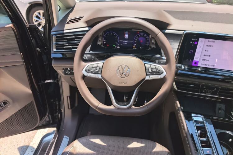Used Volkswagen Viloran 2024 380TSI Premium Edition Steering Wheel