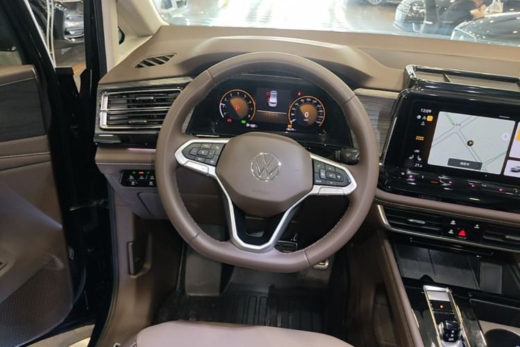 Used Volkswagen Viloran 2024 380TSI Luxury Edition Steering Wheel