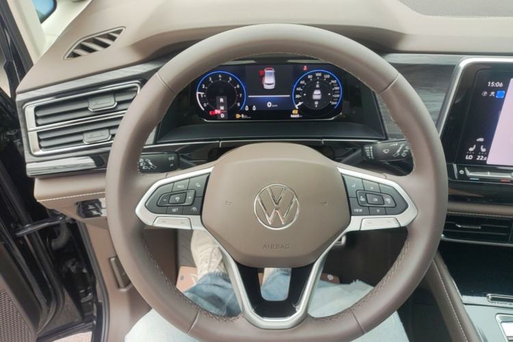 Used Volkswagen Viloran 2024 380TSI Premium Edition Steering Wheel