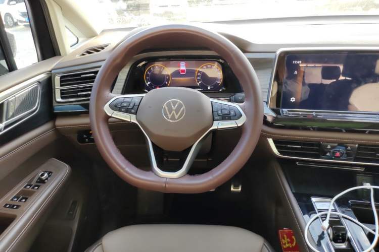 Used Volkswagen Viloran 2024 380TSI Luxury Edition Steering Wheel