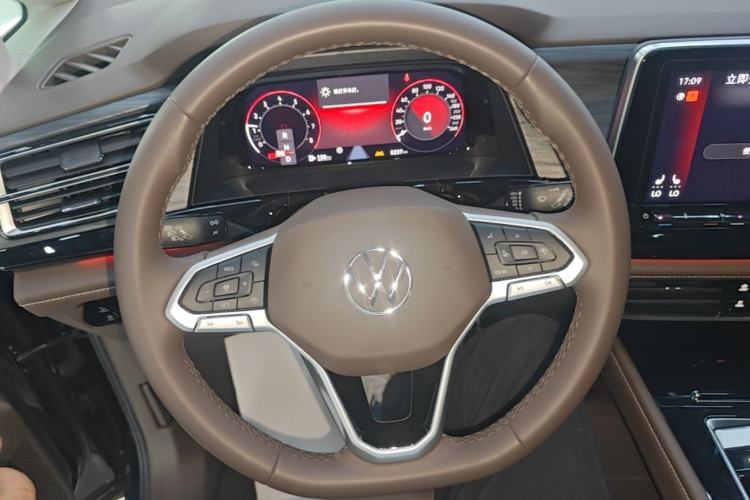 Used Volkswagen Viloran 2024 380TSI Premium Edition Steering Wheel