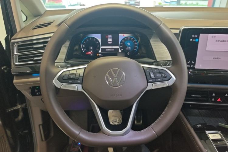 Used Volkswagen Viloran 2024 380TSI Premium Edition Steering Wheel