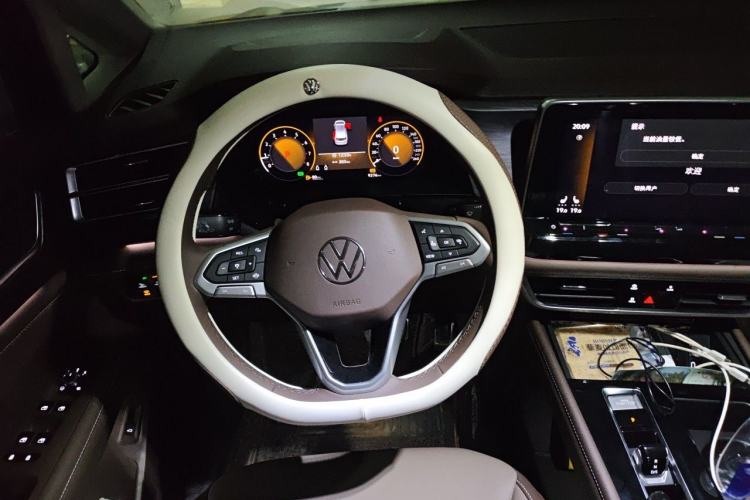 Used Volkswagen Viloran 2024 380TSI Luxury Edition Steering Wheel