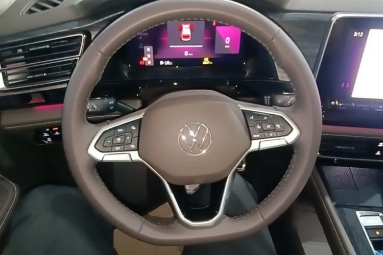 Used Volkswagen Viloran 2024 380TSI Premium Edition Steering Wheel