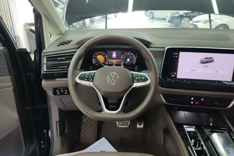 Used Volkswagen Viloran 2024 380TSI Luxury Edition Steering Wheel