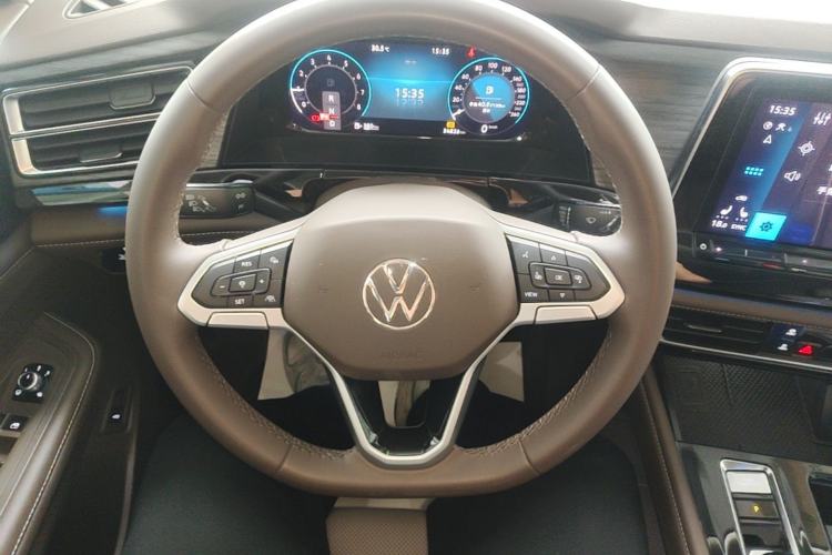 Used Volkswagen Viloran 2024 380TSI Premium Edition Steering Wheel