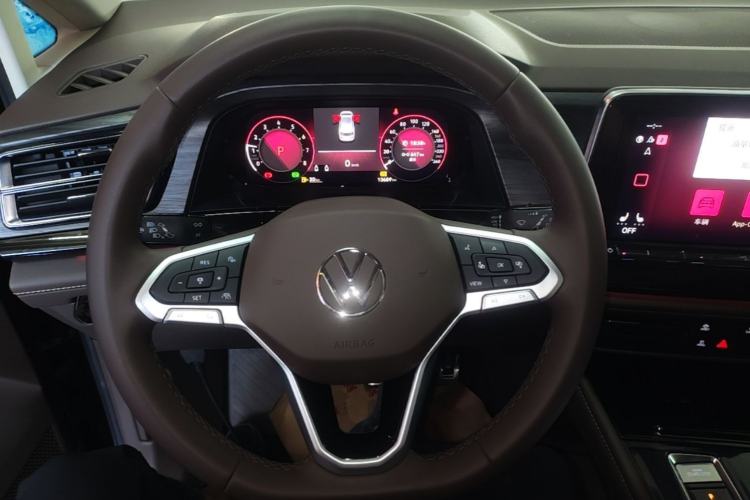 Used Volkswagen Viloran 2024 380TSI Premium Edition Steering Wheel
