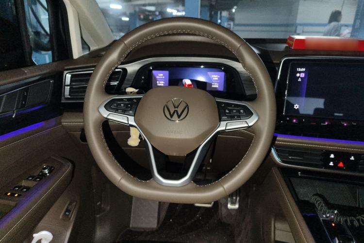 Used Volkswagen Viloran 2024 380TSI Premium Edition Steering Wheel