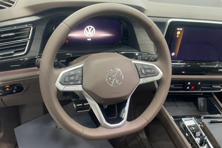 Used Volkswagen Viloran 2024 380TSI Luxury Edition Steering Wheel