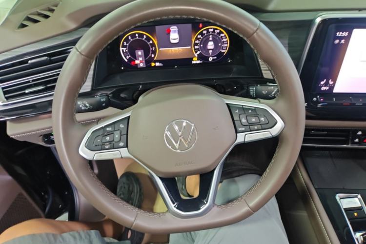Used Volkswagen Viloran 2024 380TSI Luxury Edition Steering Wheel