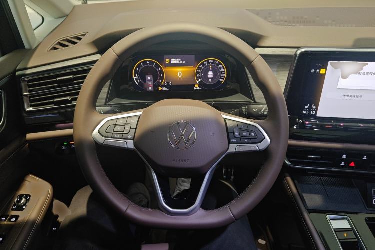 Used Volkswagen Viloran 2024 380TSI Luxury Edition Steering Wheel