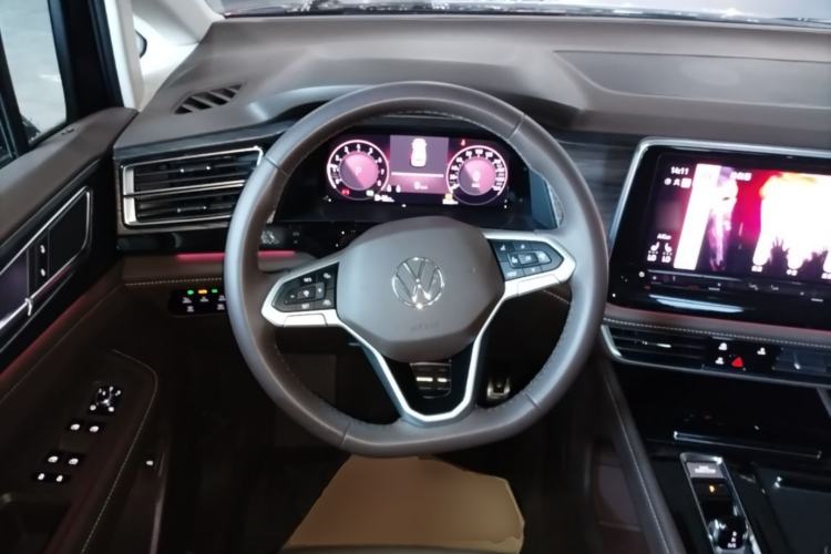Used Volkswagen Viloran 2024 380TSI Premium Edition Steering Wheel