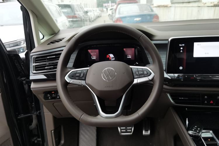 Used Volkswagen Viloran 2024 380TSI Premium Edition Steering Wheel