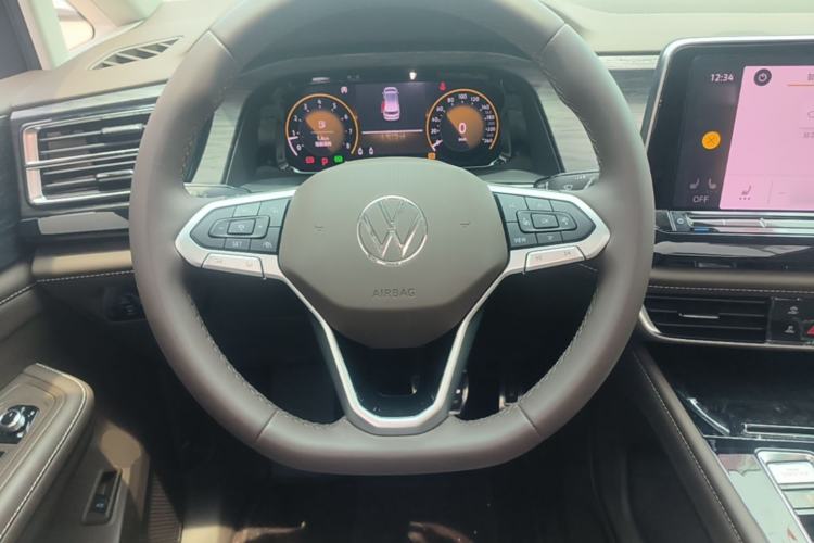Used Volkswagen Viloran 2024 380TSI Premium Edition Steering Wheel