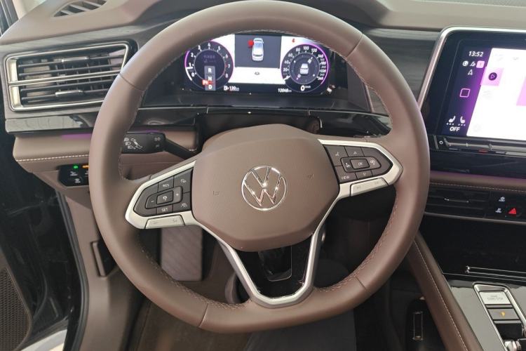 Used Volkswagen Viloran 2024 380TSI Premium Edition Steering Wheel